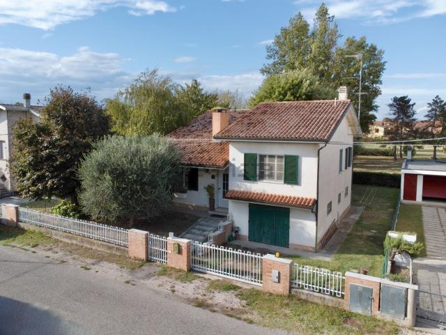 Case e ville in vendita di 250 m² in Via Pablo Neruda, 1