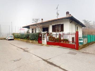 Case e ville in vendita di 250 m² in Via Privata Sant&apos Elia