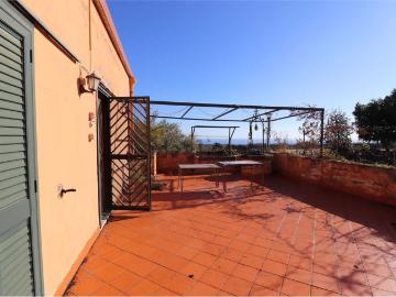 Case e ville in vendita di 250 m² in Via Provinciale, 167