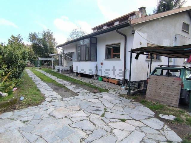 Case e ville in vendita di 250 m² in Via Roma
