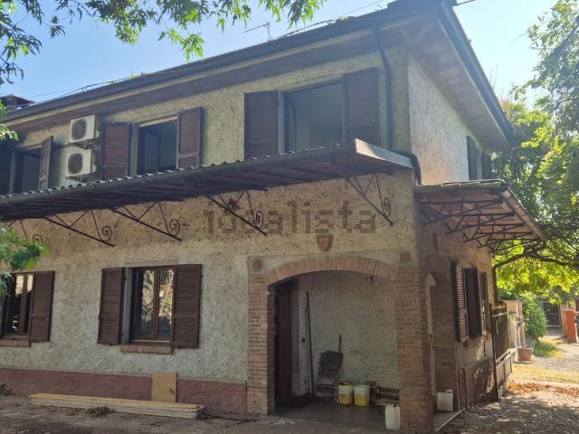 Case e ville in vendita di 250 m² in Via Roma