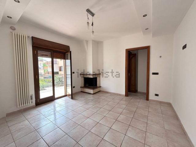 Case e ville in vendita di 250 m² in Via Torlini