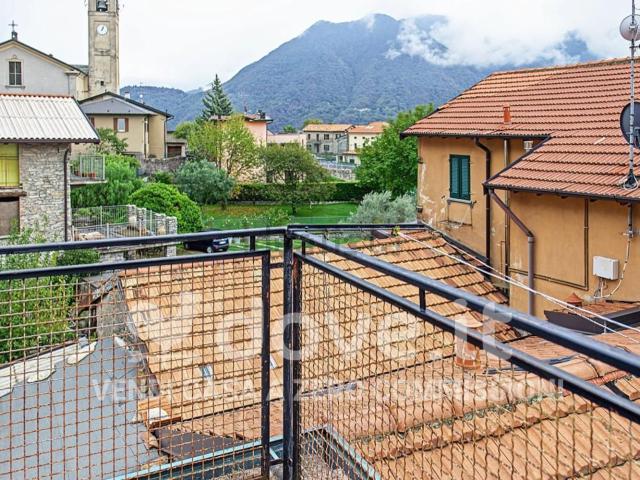 Case e ville in vendita di 250 m² in Via Umberto I, 11