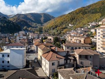Case e ville in vendita di 250 m² in Viale Regina Margherita