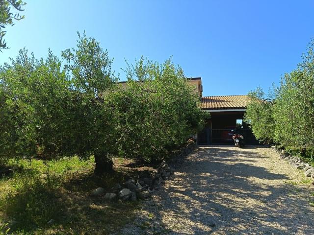 Case e ville in vendita di 250 m² in Contrada Bocache, 64