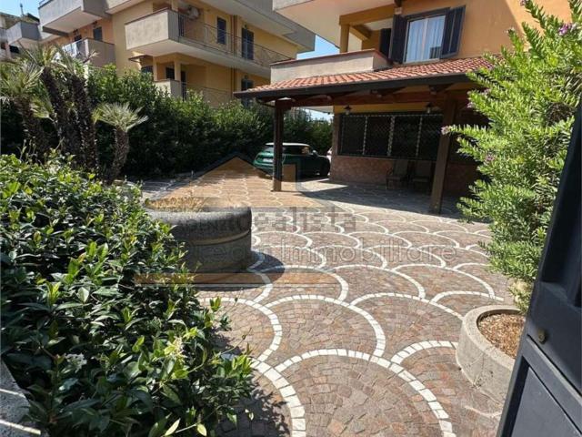 Case e ville in vendita di 250 m² in Corso Italia