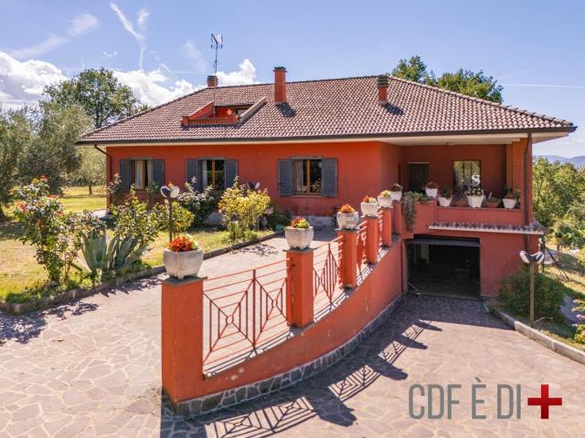Case e ville in vendita di 250 m² in Località Pontorio