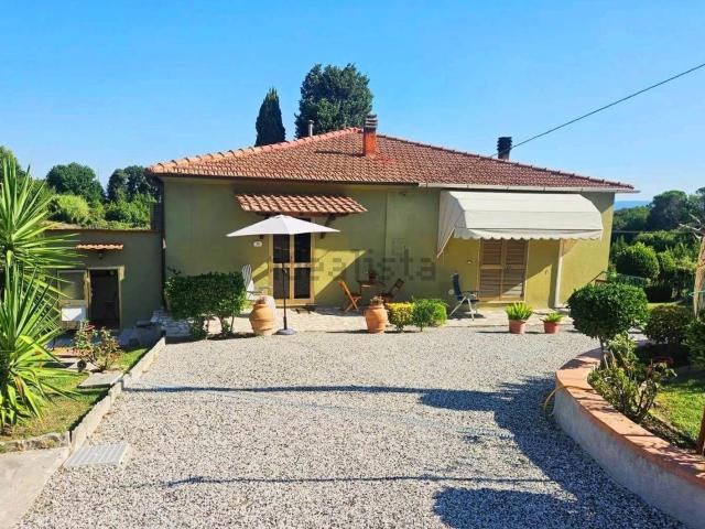 Case e ville in vendita di 250 m² in Località Saracino