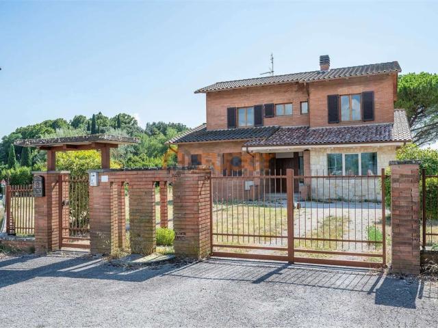 Case e ville in vendita di 250 m² in Strada Col Martino del Monte