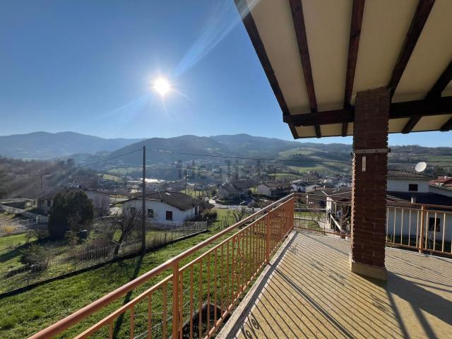 Case e ville in vendita di 250 m² in Strada del Poggio