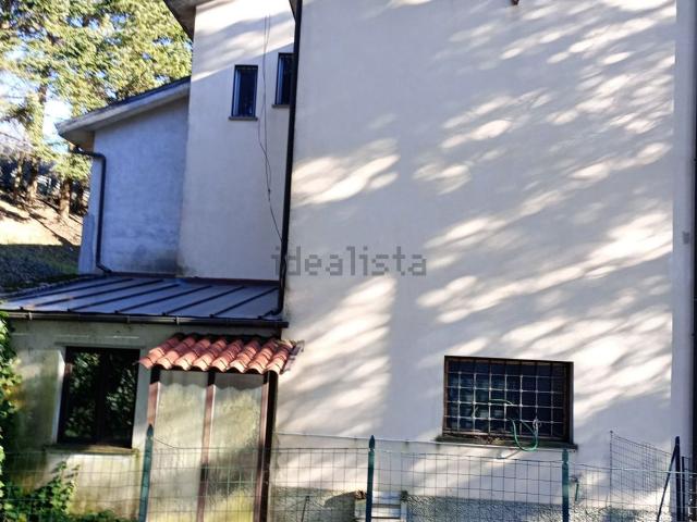 Case e ville in vendita di 250 m² in Strada Statale 523, 20