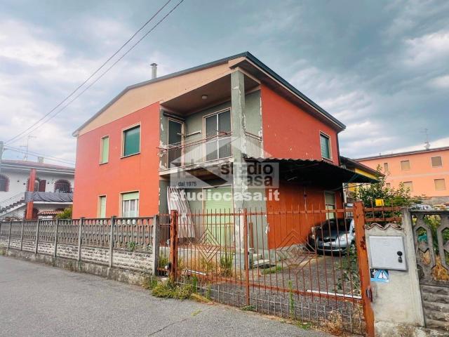 Case e ville in vendita di 251 m²
