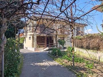 Case e ville in vendita di 251 m² in Traversa Arena