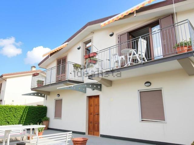 Case e ville in vendita di 251 m² in Via Giovanni Pascoli, 5
