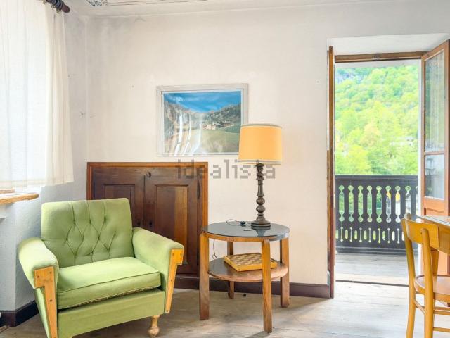Case e ville in vendita di 251 m² in Via delle Grazie