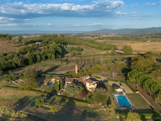 Case e ville in vendita di 251 m² in Località il Merlo, 1