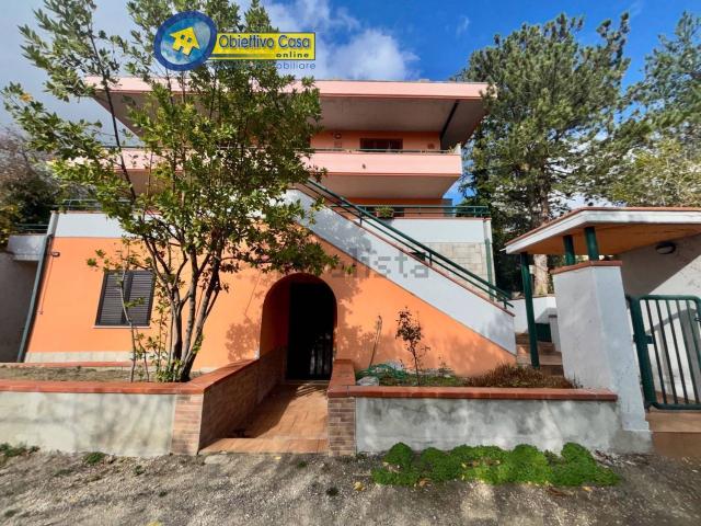 Case e ville in vendita di 251 m² in Salita San Martino