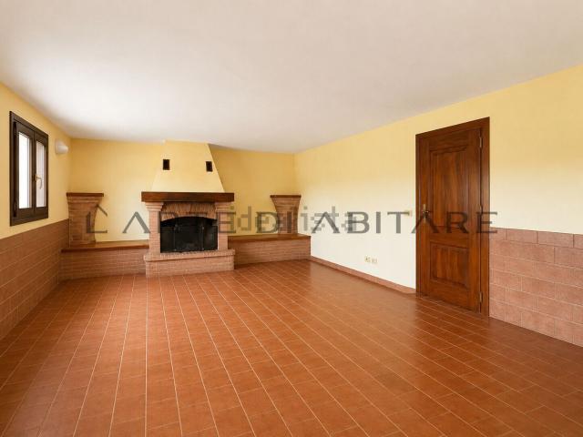 Case e ville in vendita di 252 m² in Via Bertoneria