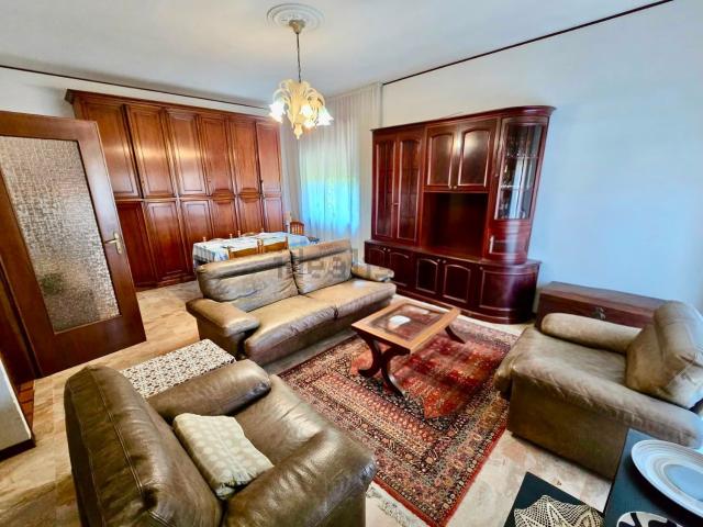 Case e ville in vendita di 252 m² in Via Montebianco