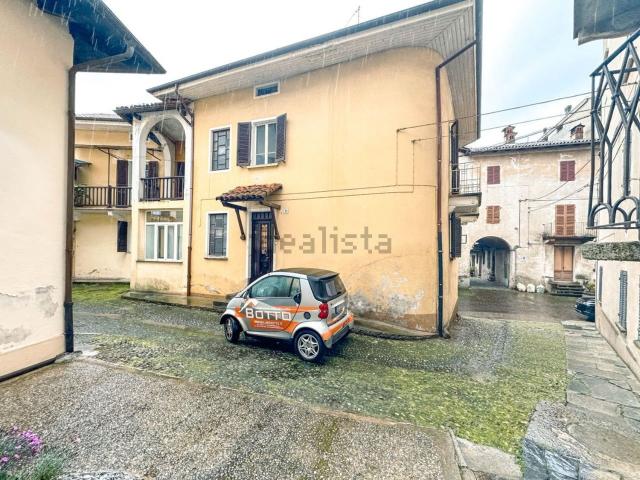 Case e ville in vendita di 252 m² in Piazza Viotti, 10