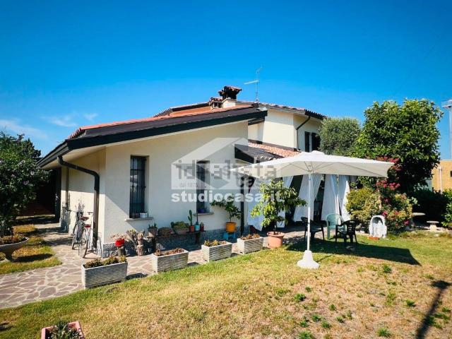 Case e ville in vendita di 253 m²