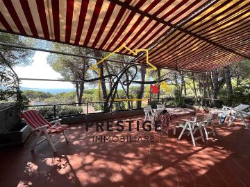 Case e ville in vendita di 253 m²