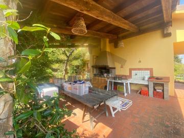Case e ville in vendita di 253 m² in Via Ca&apos  di Magrino, 2