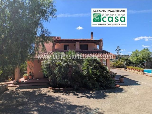 Case e ville in vendita di 253 m² in Via Santa Rosalia
