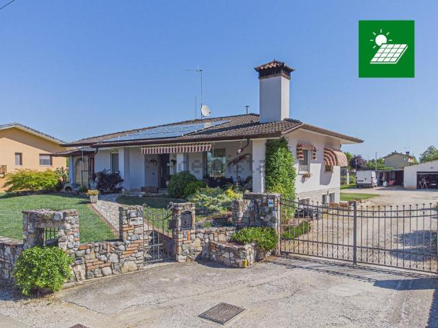 Case e ville in vendita di 254 m²