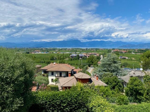 Case e ville in vendita di 254 m² in Via Adige