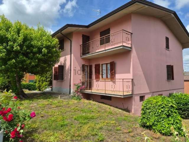 Case e ville in vendita di 254 m² in Via Egidio Carella