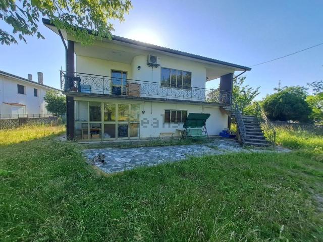 Case e ville in vendita di 254 m² in Via San Gervasio, 32