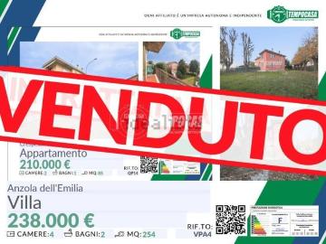 Case e ville in vendita di 254 m² in Via Persiceto, 4