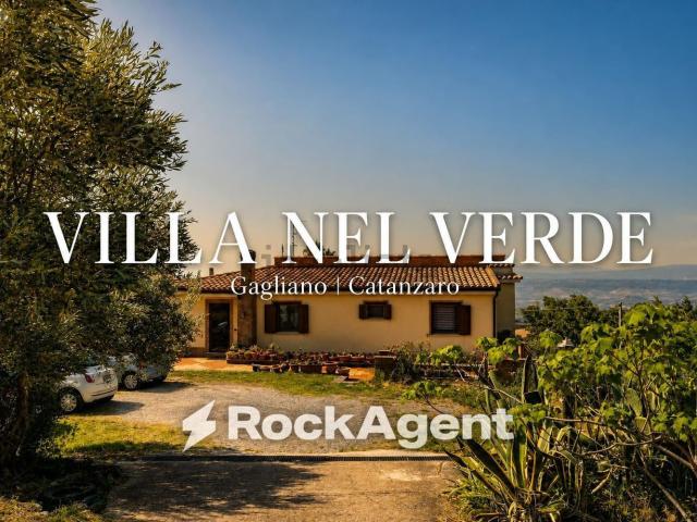 Case e ville in vendita di 254 m² in Contrada Cuturelle, 54