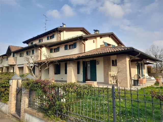Case e ville in vendita di 255 m²