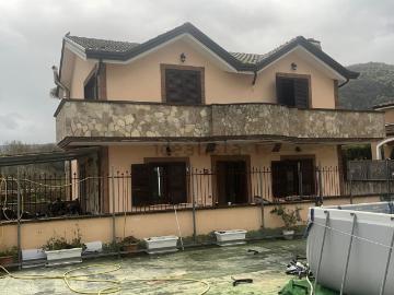 Case e ville in vendita di 255 m²