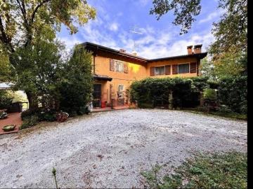 Case e ville in vendita di 255 m²