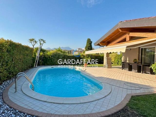 Case e ville in vendita di 255 m²