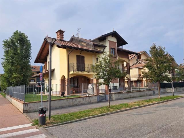 Case e ville in vendita di 255 m²