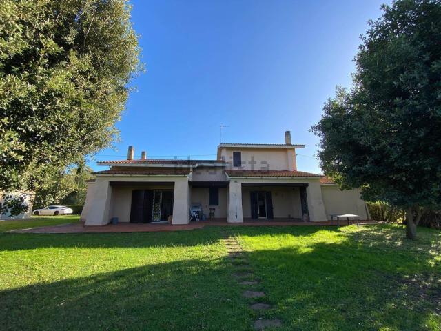 Case e ville in vendita di 255 m²