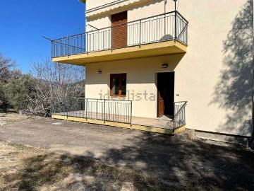 Case e ville in vendita di 255 m²