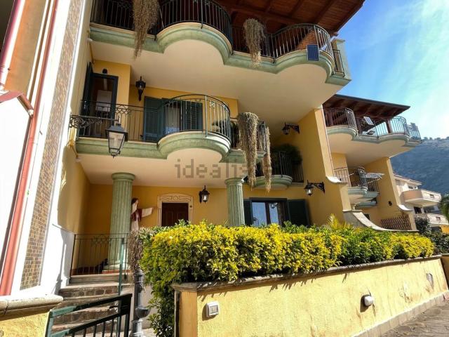 Villetta a schiera in vendita di 255 m² in Via Libertà, 362