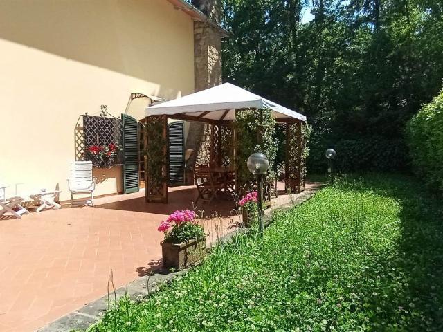 Case e ville in vendita di 256 m²