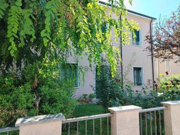 Case e ville in vendita di 256 m² in Via Bassa Superiore, 23