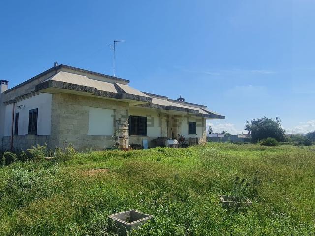 Case e ville in vendita di 256 m² in Via Galugnano, 109