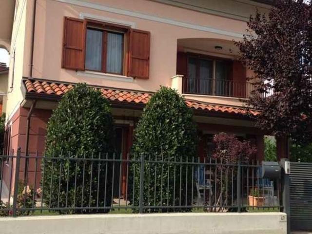 Case e ville in vendita di 257 m²