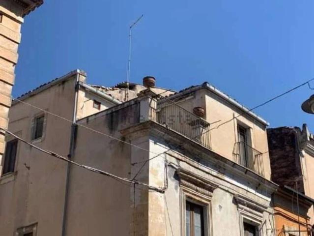 Case e ville in vendita di 257 m² in Corso Vittorio Emanuele, 101