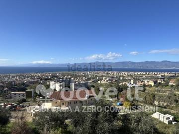 Case e ville in vendita di 2589 m² in Via Giuseppe Marino, 246