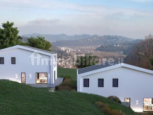 Case e ville in vendita di 258 m² in Via Montessoro