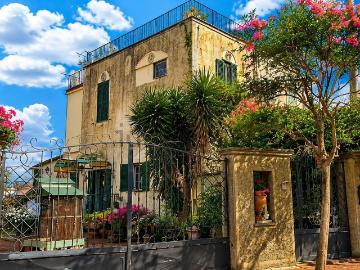 Case e ville in vendita di 258 m² in Via Miliscola, 133